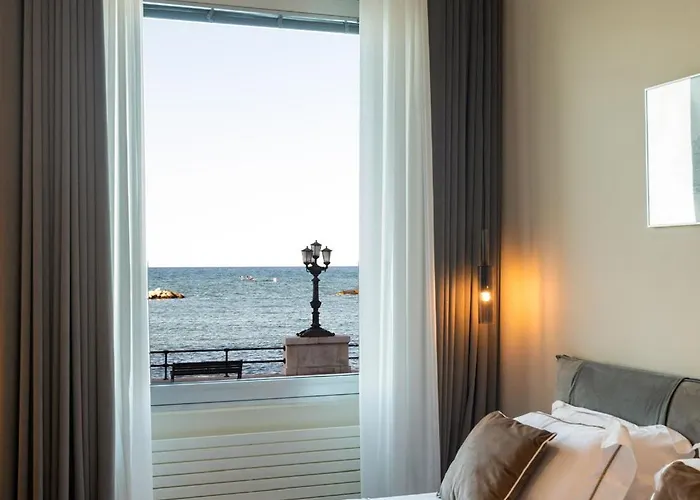 Alta Marea Apulia Sea View * Бари